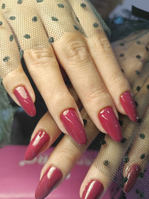 Manichiura cu oja semipermanenta made by Cristina I - from Stailer Manichiura cu oja semipermanenta made by Cristina I - from Stailer