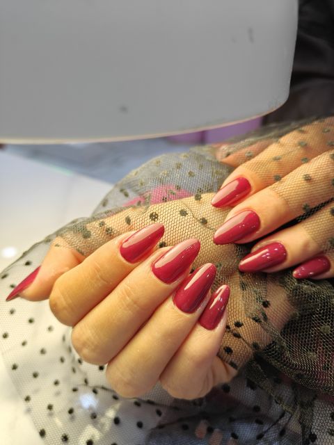 Manichiura cu oja semipermanenta made by Cristina I - from Stailer Manichiura cu oja semipermanenta made by Cristina I - from Stailer