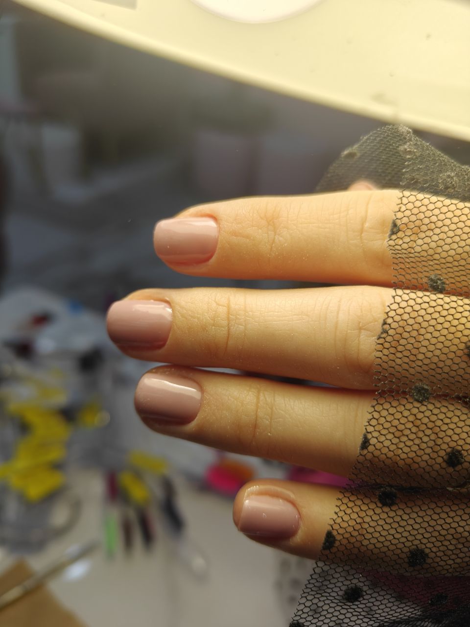 Manichiura cu oja semipermanenta made by Cristina I - from Stailer