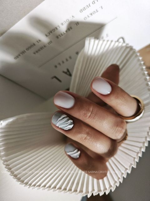 Manichiura cu oja semipermanenta made by Sabina Florea - from Stailer Manichiura cu oja semipermanenta made by Sabina Florea - from Stailer