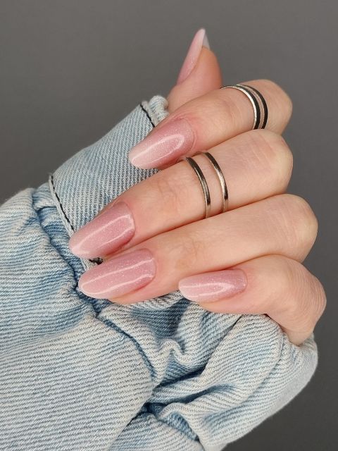 Intretinere unghii cu gel