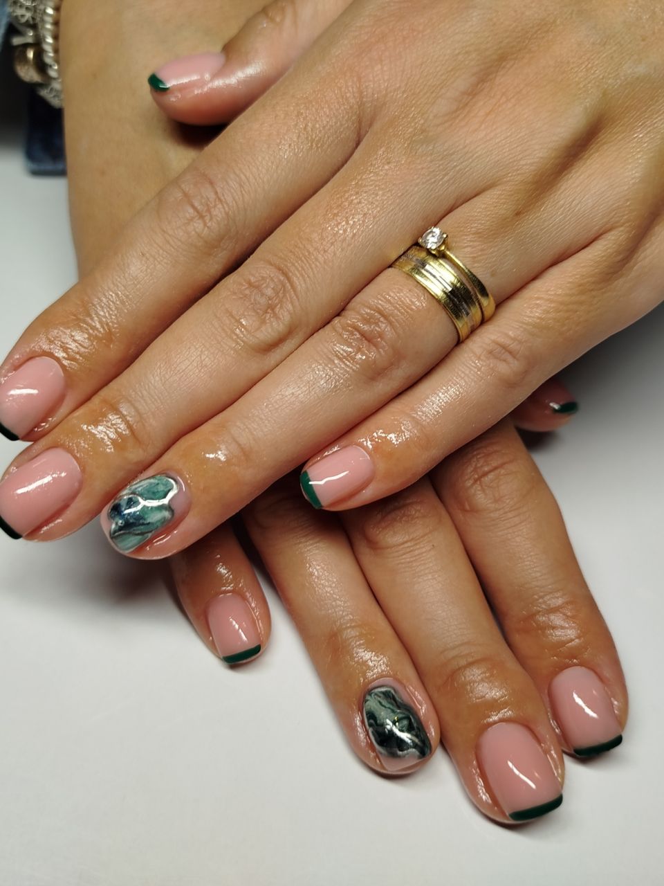 Intretinere unghii cu gel made by Dana Voican - from Stailer