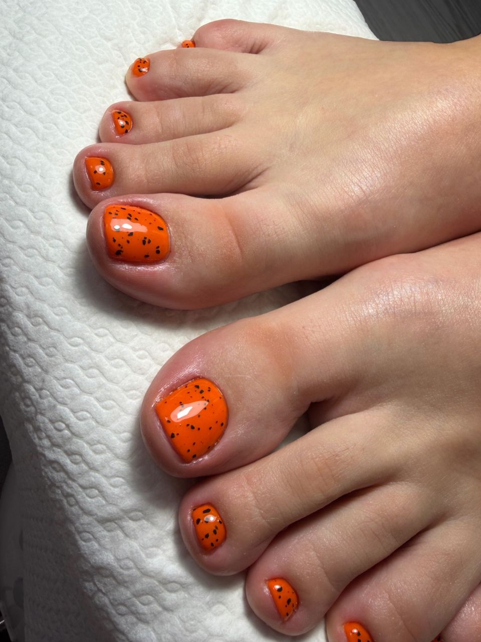 Pedichiura cu oja semipermanenta made by Cristina  M - from Stailer