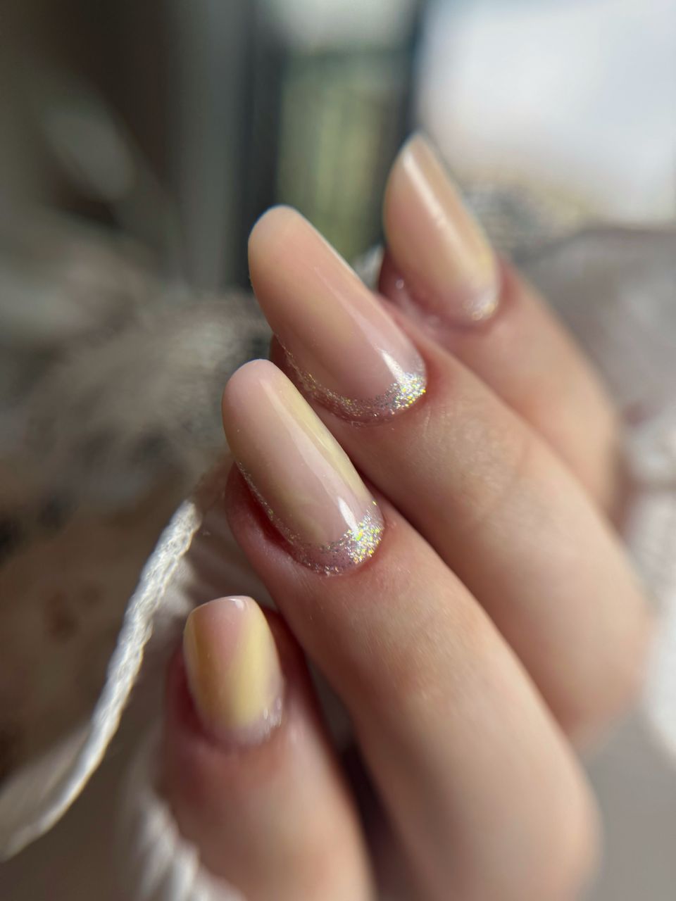 Manichiura cu gel pe unghie naturala made by Noemi Derzsi - from Stailer