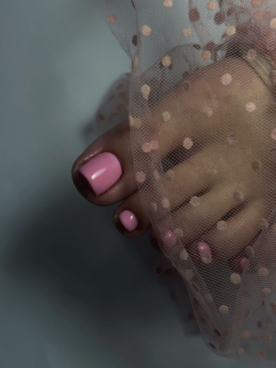 Pedichiura cu oja semipermanenta made by Noemi Derzsi - from Stailer