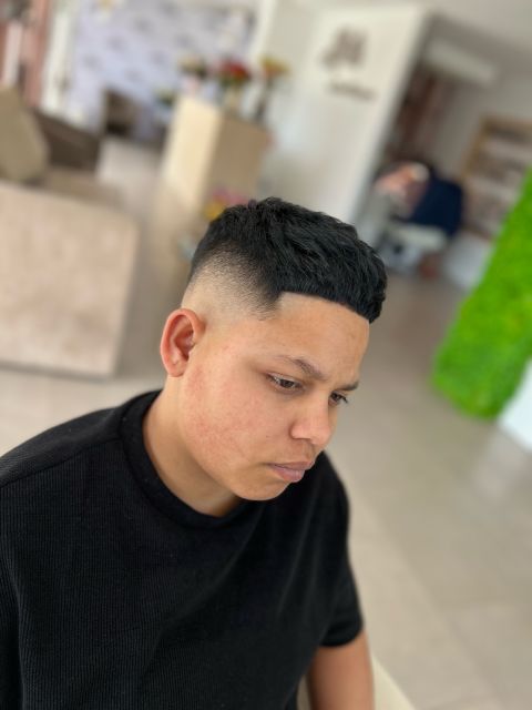Tuns skin fade made by Adrian Cristea - from Stailer