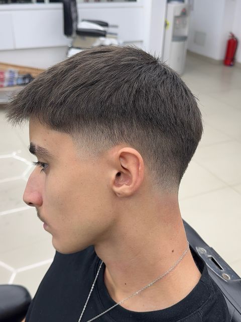 Tuns skin fade made by Darius Vasile - from Stailer