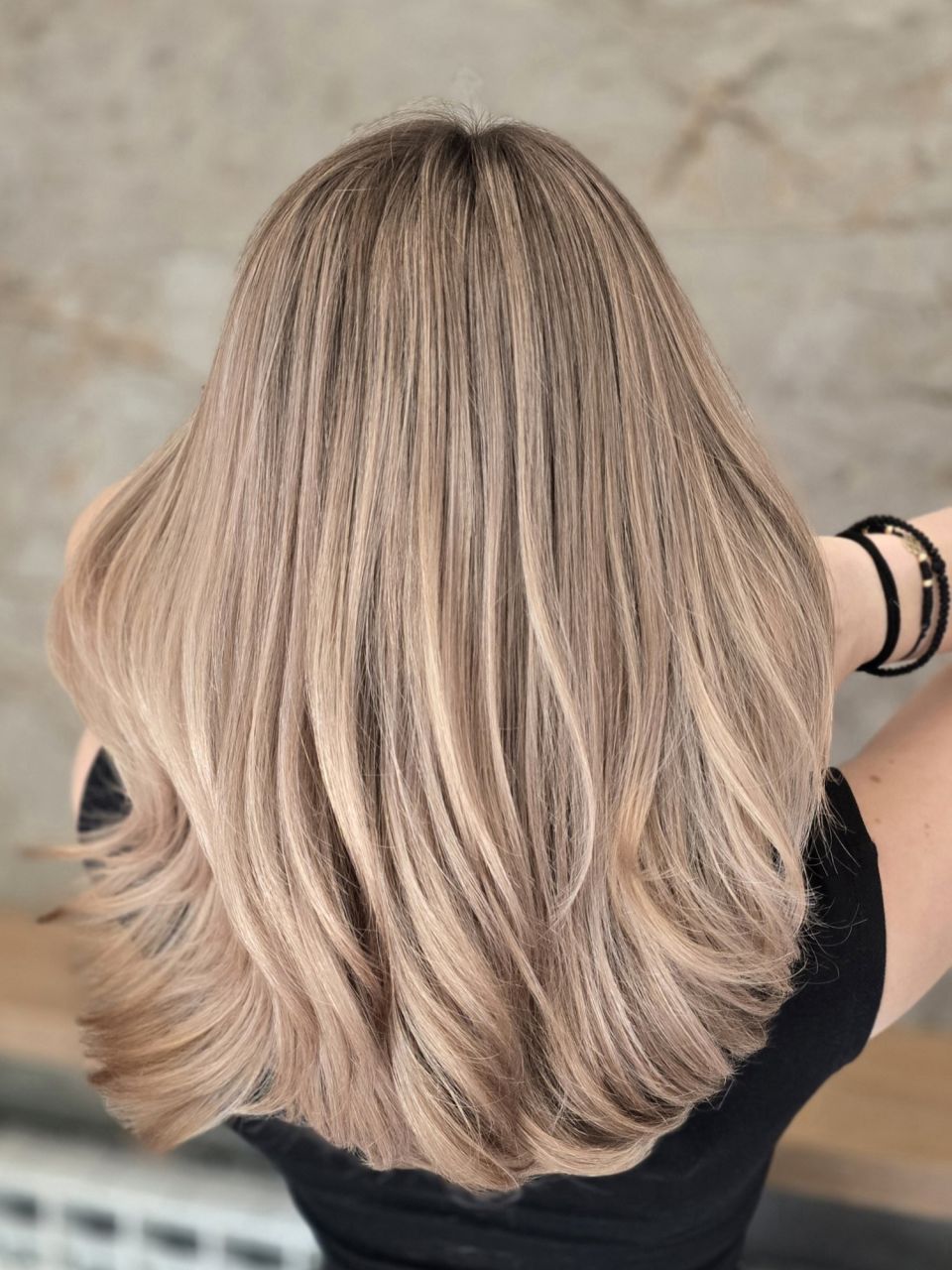 Vopsit Airtouch made by Ana Maria Sarbu - from Stailer