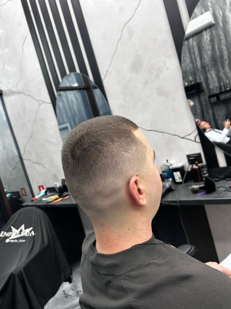 Tuns skin fade si spalat made by Beniamin Gemanaru - from Stailer