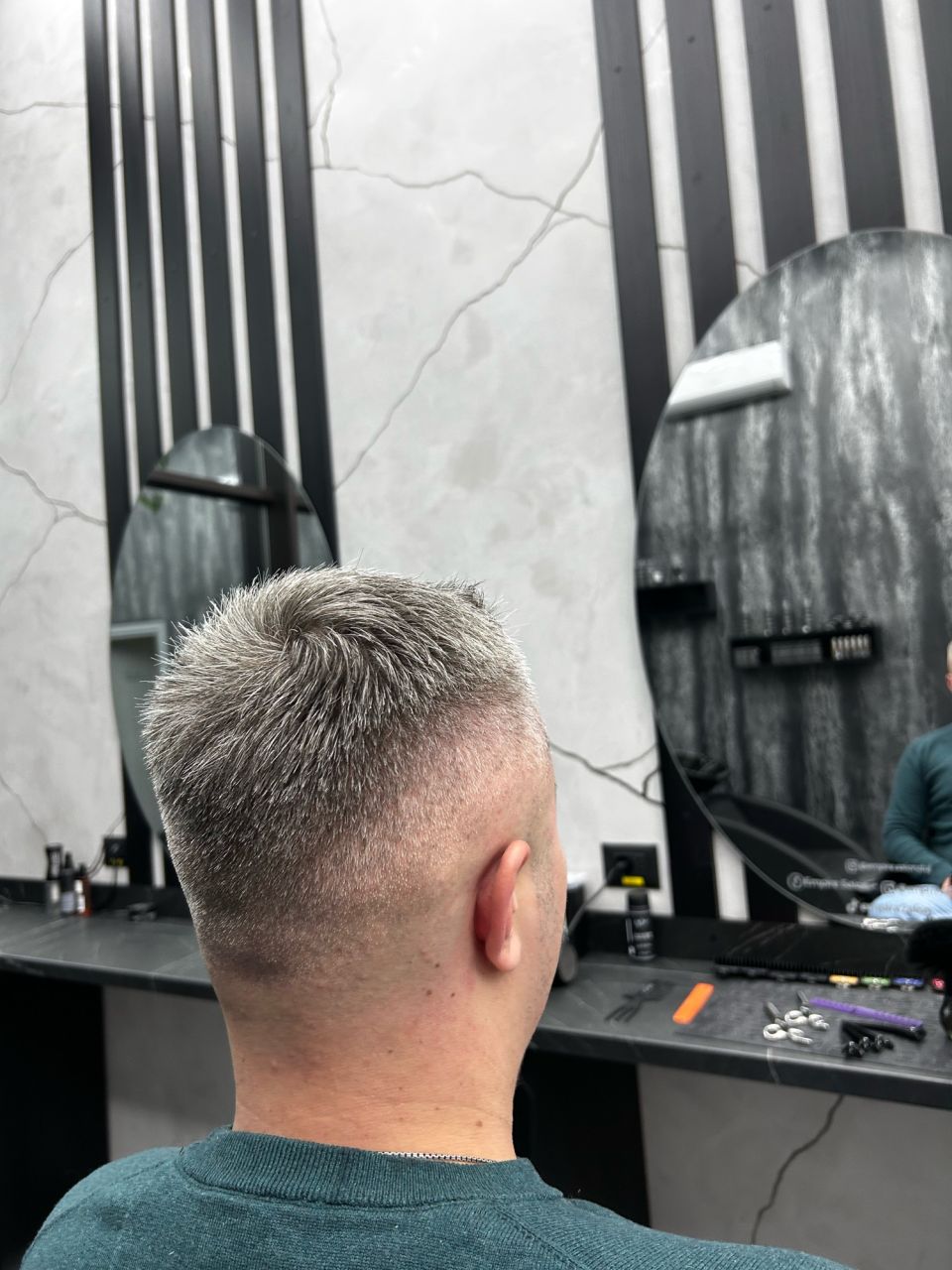 Tuns skin fade si spalat made by Beniamin Gemanaru - from Stailer