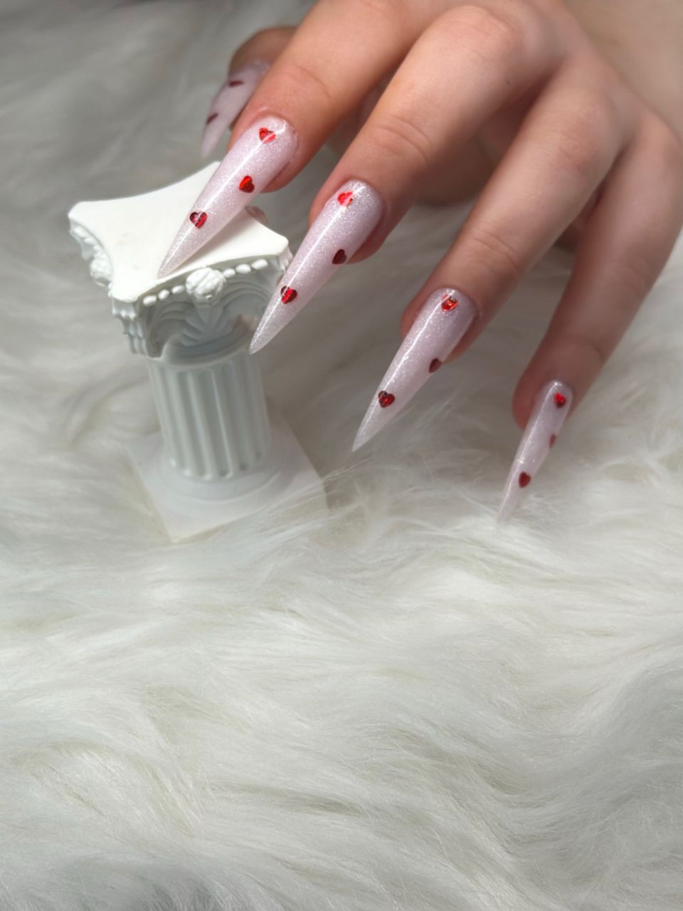 Manichiura constructie unghii cu gel - Stiletto made by Eva Silagyi - from Stailer