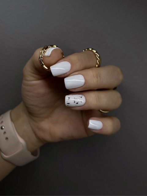 Manichiura cu oja semipermanenta made by Alexandra Mîță - from Stailer