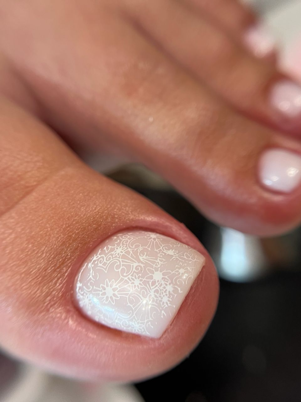 Pedichiura cu oja semipermanenta made by Celina   - from Stailer Pedichiura cu oja semipermanenta made by Celina   - from Stailer