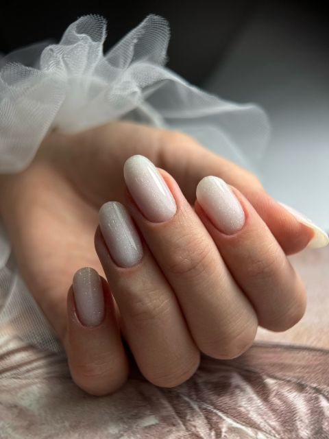 Manichiura cu oja semipermanenta made by Patricia Ciorbea - from Stailer Manichiura cu oja semipermanenta made by Patricia Ciorbea - from Stailer