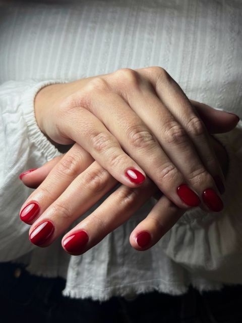 Manichiura cu oja semipermanenta made by Patricia Ciorbea - from Stailer Manichiura cu oja semipermanenta made by Patricia Ciorbea - from Stailer