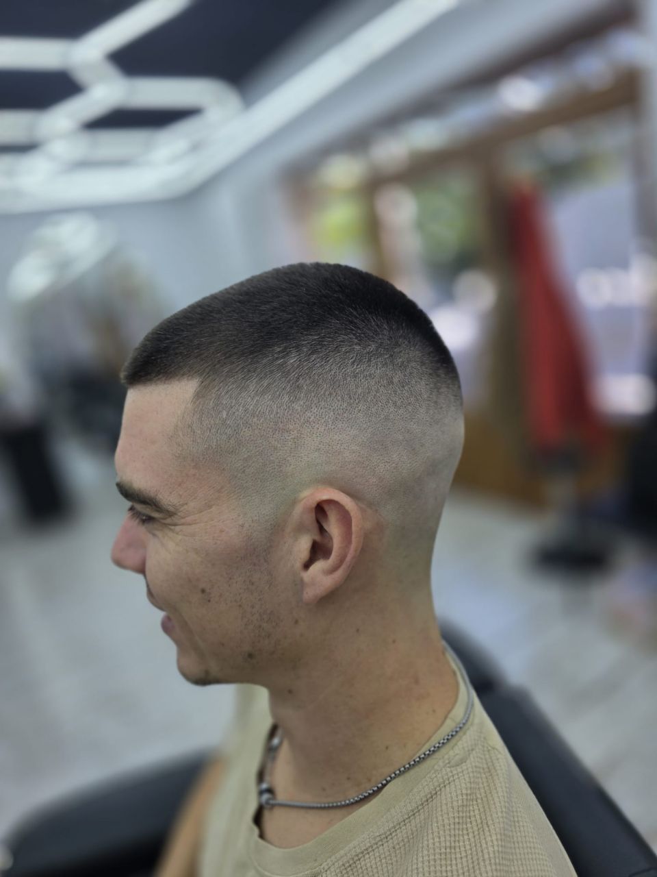 Tuns skin fade made by Geo Silveșan - from Stailer