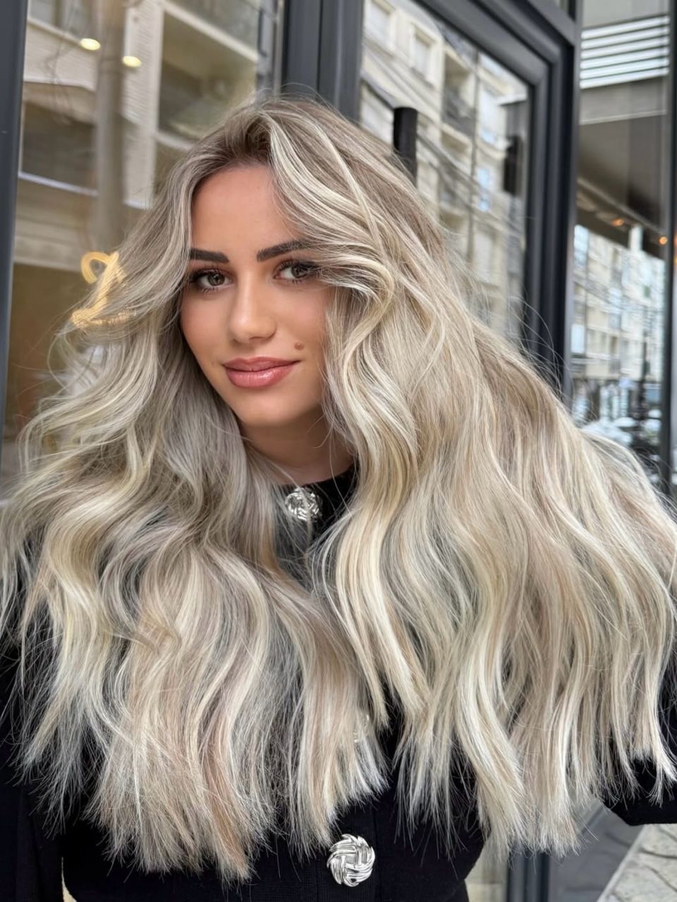 Balayage cu decolorare - par lung made by Andra Andra  - from Stailer