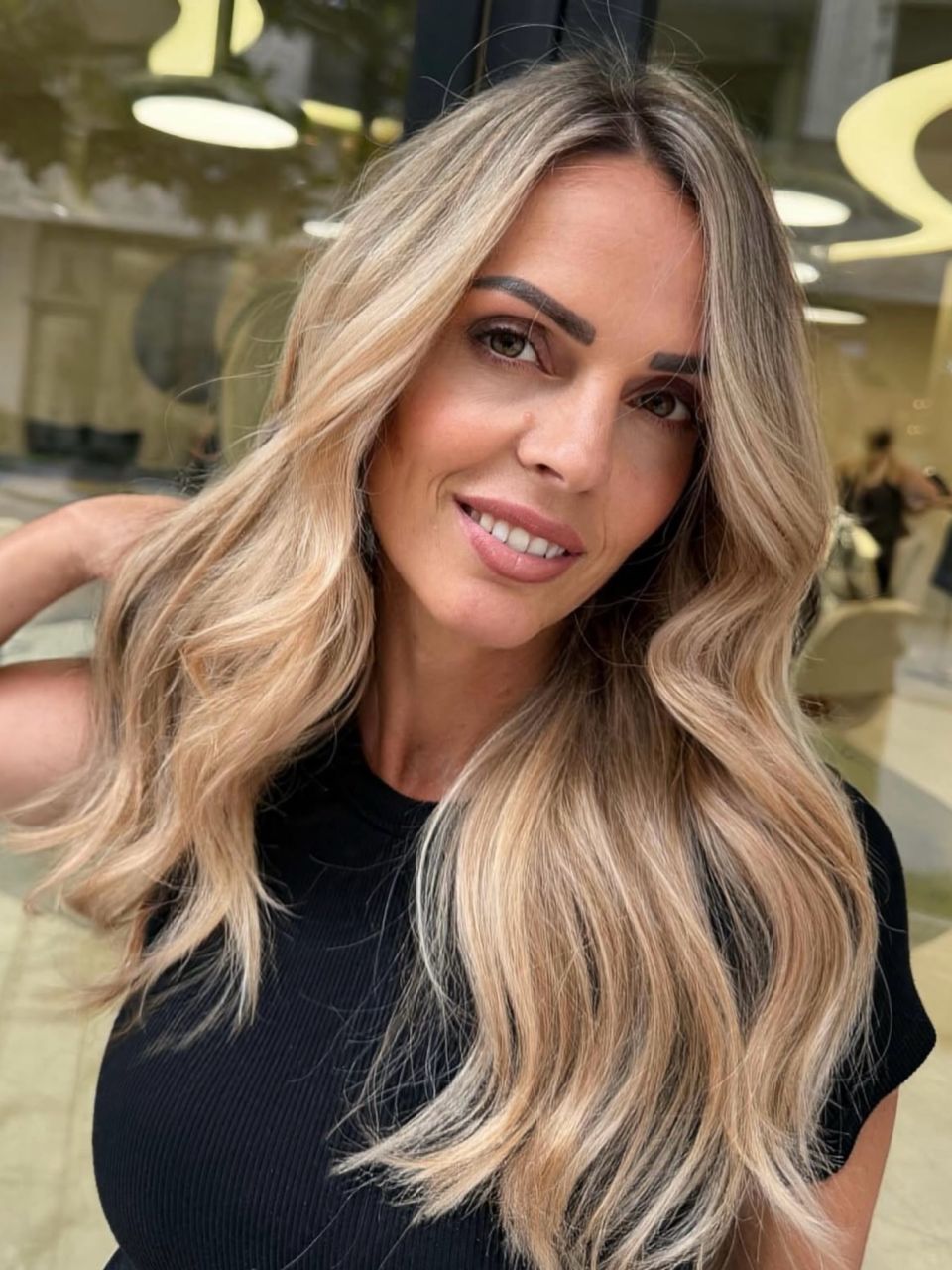 Balayage cu decolorare - par mediu made by Andra Andra  - from Stailer