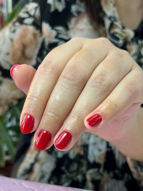 Manichiura cu oja semipermanenta made by Miruna Manoila - from Stailer Manichiura cu oja semipermanenta made by Miruna Manoila - from Stailer