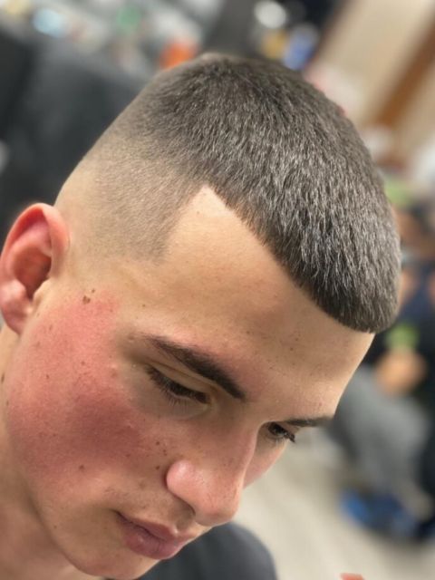 Tuns skin fade made by Marius PDR - from Stailer