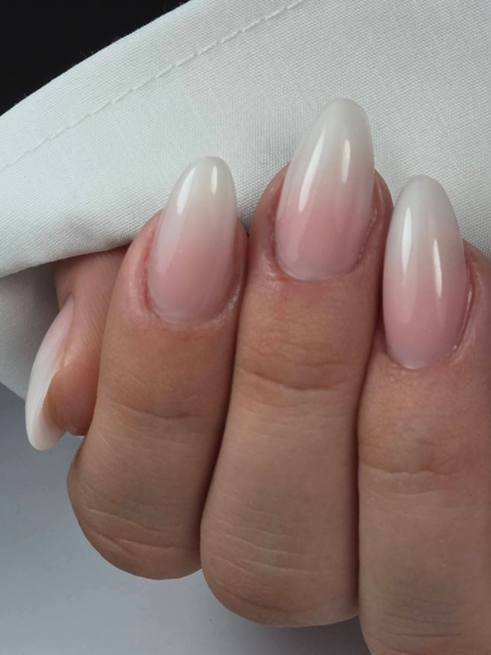 Intretinere unghii cu gel made by Laura Stan - from Stailer