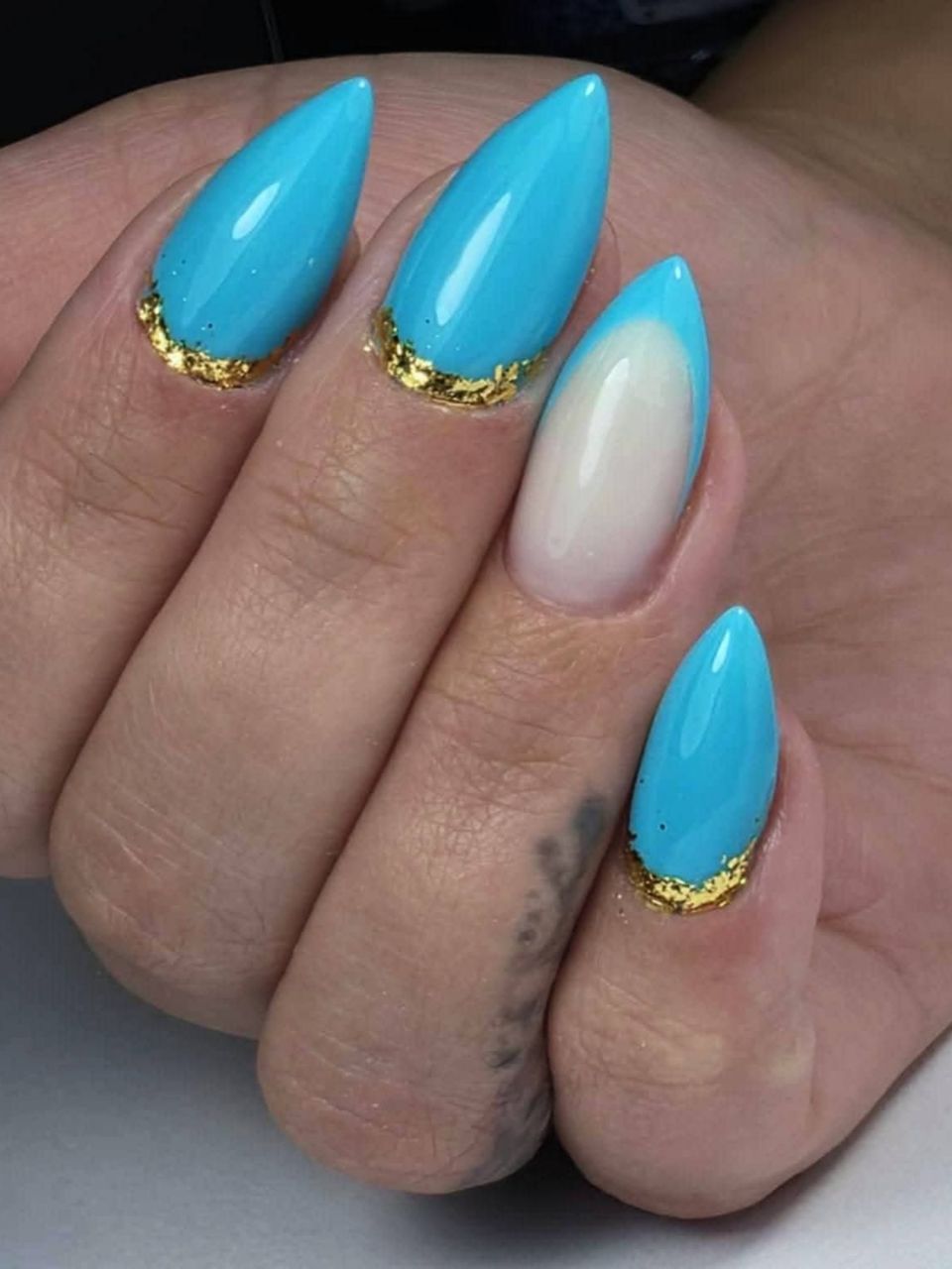 Intretinere unghii cu gel made by Laura Stan - from Stailer