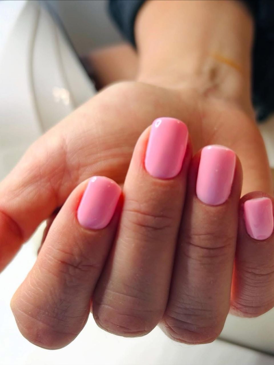 Manichiura cu oja semipermanenta made by Alexandra Muntean - from Stailer Manichiura cu oja semipermanenta made by Alexandra Muntean - from Stailer