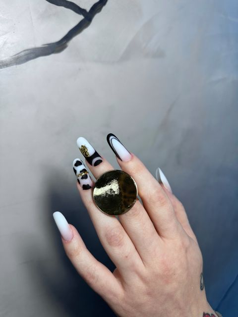 Manichiura constructie unghii cu gel