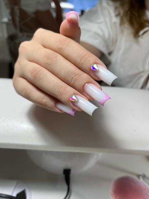 Manichiura constructie unghii cu gel made by Valentina Cotescu - from Stailer