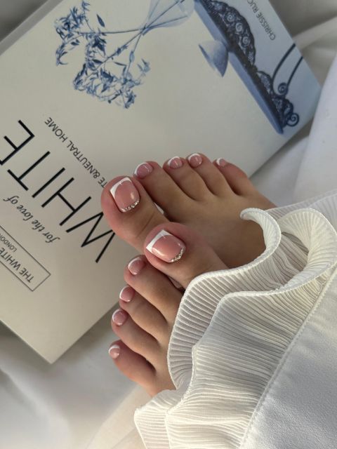 Pedichiura estetica clasica  made by Valentina Cotescu - from Stailer