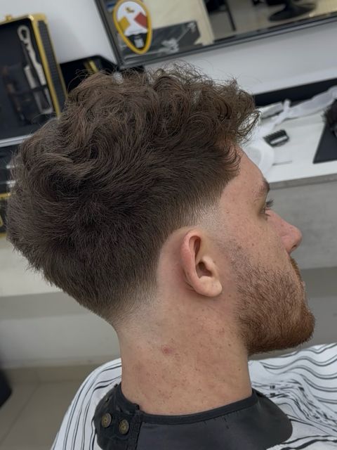 Tuns Skin fade si tuns barba made by Andrei Urcaciu - from Stailer