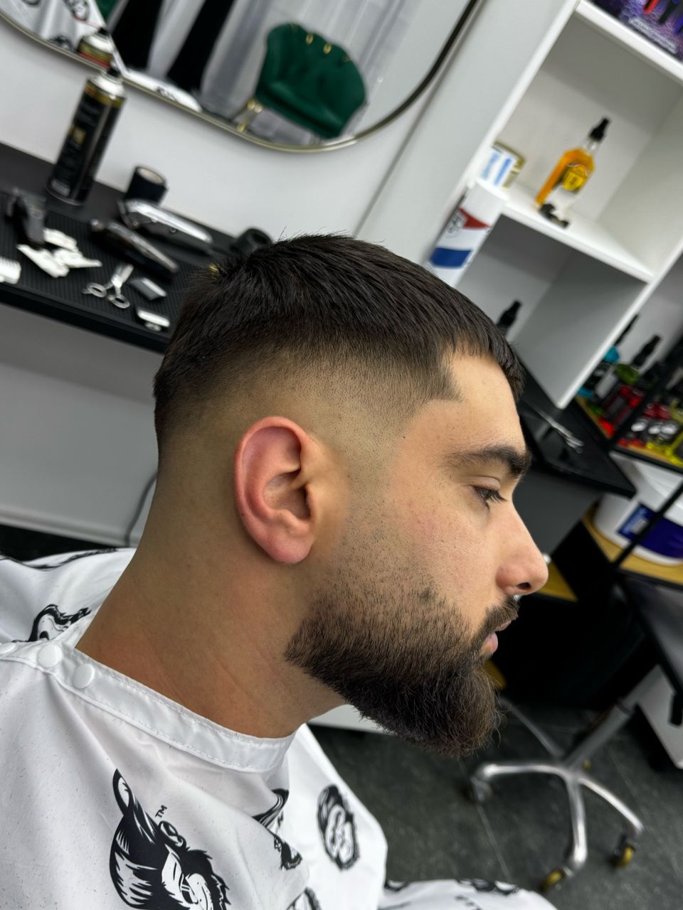 Tuns Skin fade si tuns barba made by Andrei Urcaciu - from Stailer