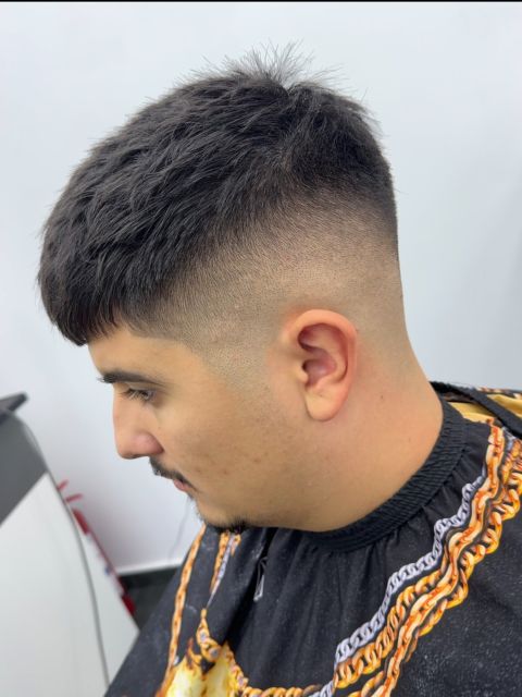Tuns Skin fade si tuns barba