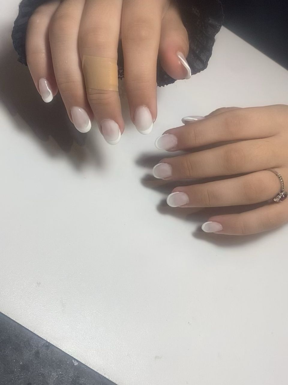 Manichiura cu gel pe unghie naturala made by Maria Hadade - from Stailer