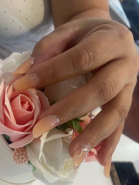 Manichiura cu tipsuri - gel sau poligel 