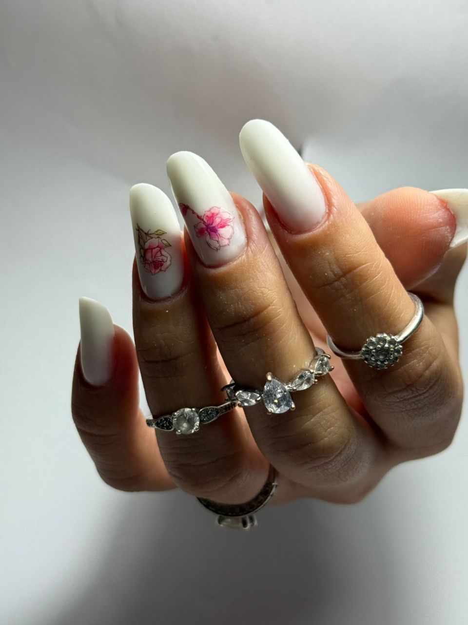 Manichiura constructie unghii cu gel made by Julia Ciurba - from Stailer