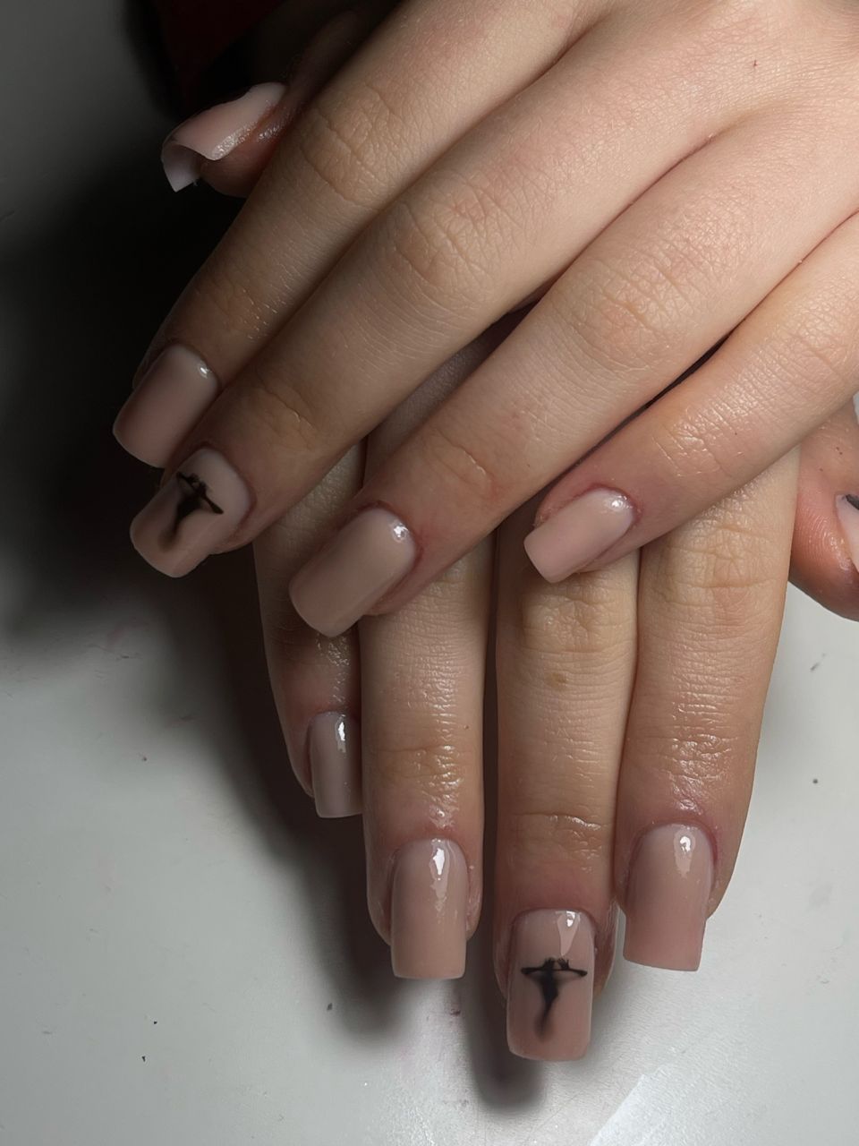 Manichiura constructie unghii cu gel made by Julia Ciurba - from Stailer