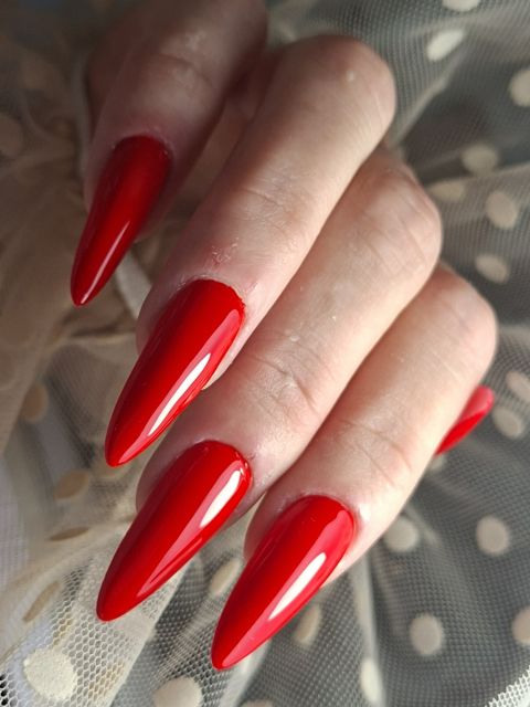 Manichiura constructie cu gel - marime 3-4