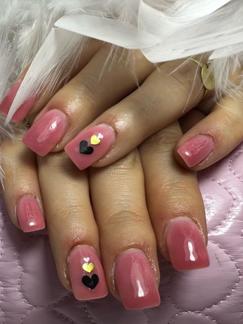 Manichiura cu oja semipermanenta