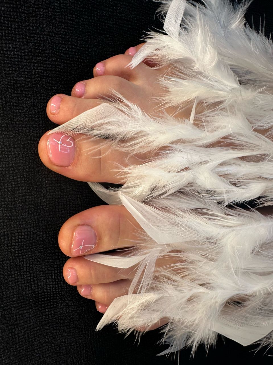 Pedichiura clasica si Oja semipermanenta made by Alexandrina Mitul - from Stailer