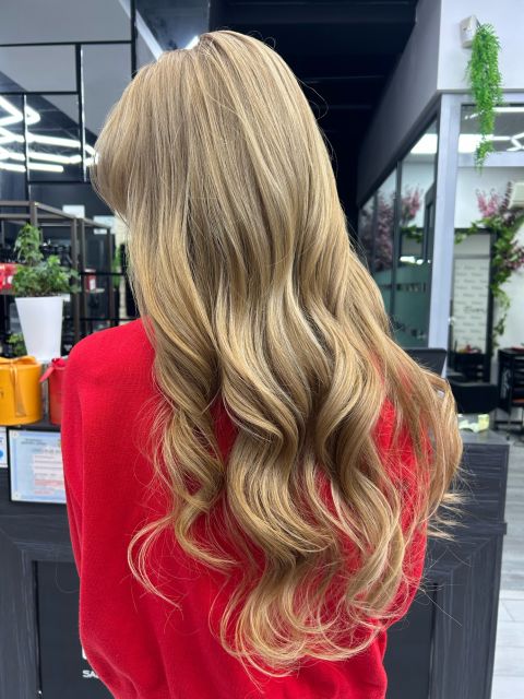 Vopsit radacina si nuantare lungimi made by Mihaela Lăpădatu - from Stailer