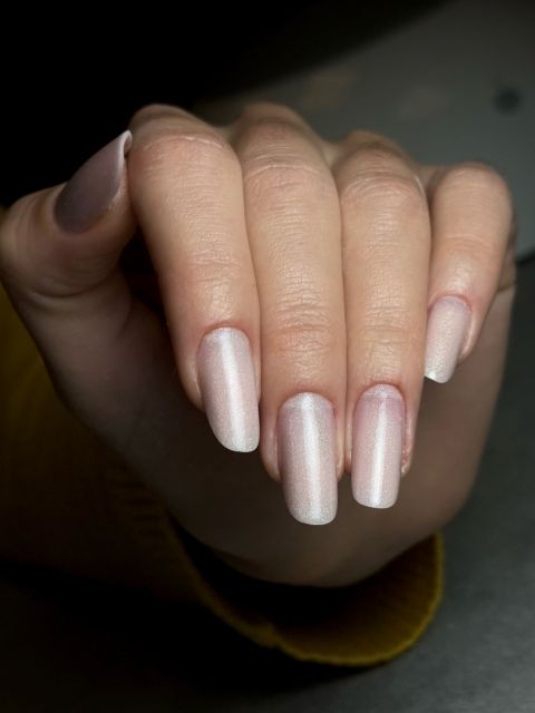 Manichiura constructie unghii cu gel made by Monica Alexia - from Stailer
