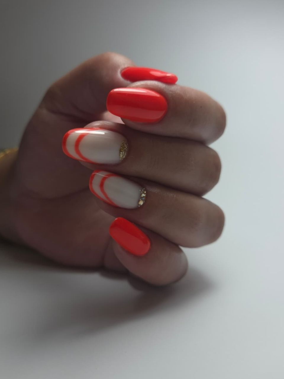 Manichiura constructie unghii cu gel made by Dorina Balan - from Stailer