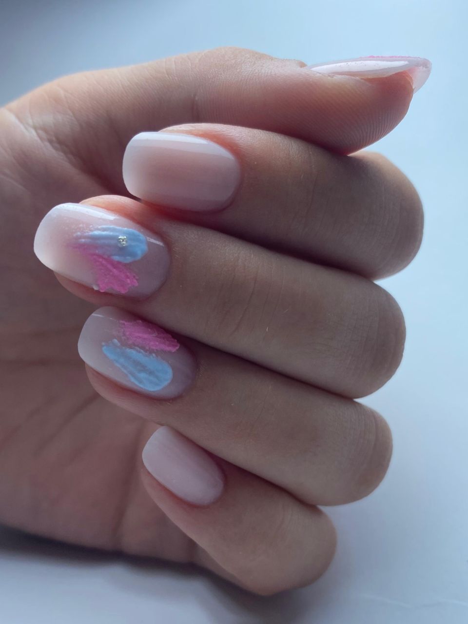 Manichiura constructie unghii cu gel made by Dorina Balan - from Stailer