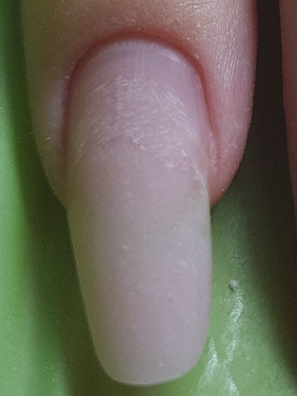 Manichiura cu oja semipermanenta made by Dorina Balan - from Stailer