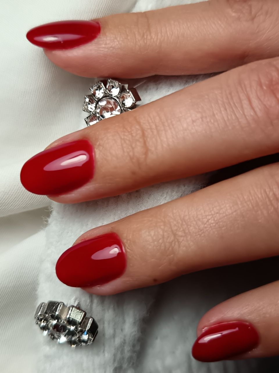 Manichiura cu gel pe unghie naturala made by Alina  Buraga  - from Stailer