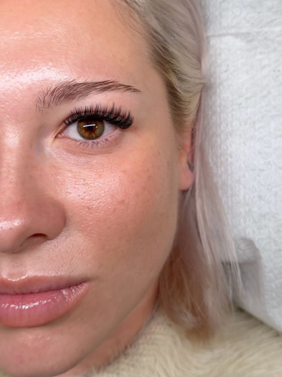 Extensii gene - 4D aplicare made by Doris Tivodar - from Stailer Extensii gene - 4D aplicare made by Doris Tivodar - from Stailer