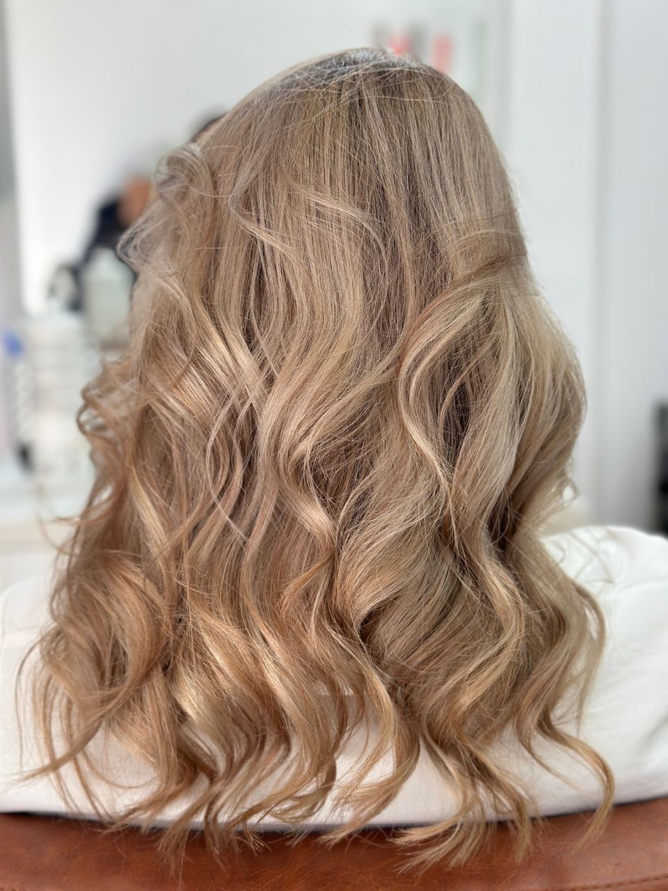 Vopsit - balayage made by Nicoleta Sofian  - from Stailer