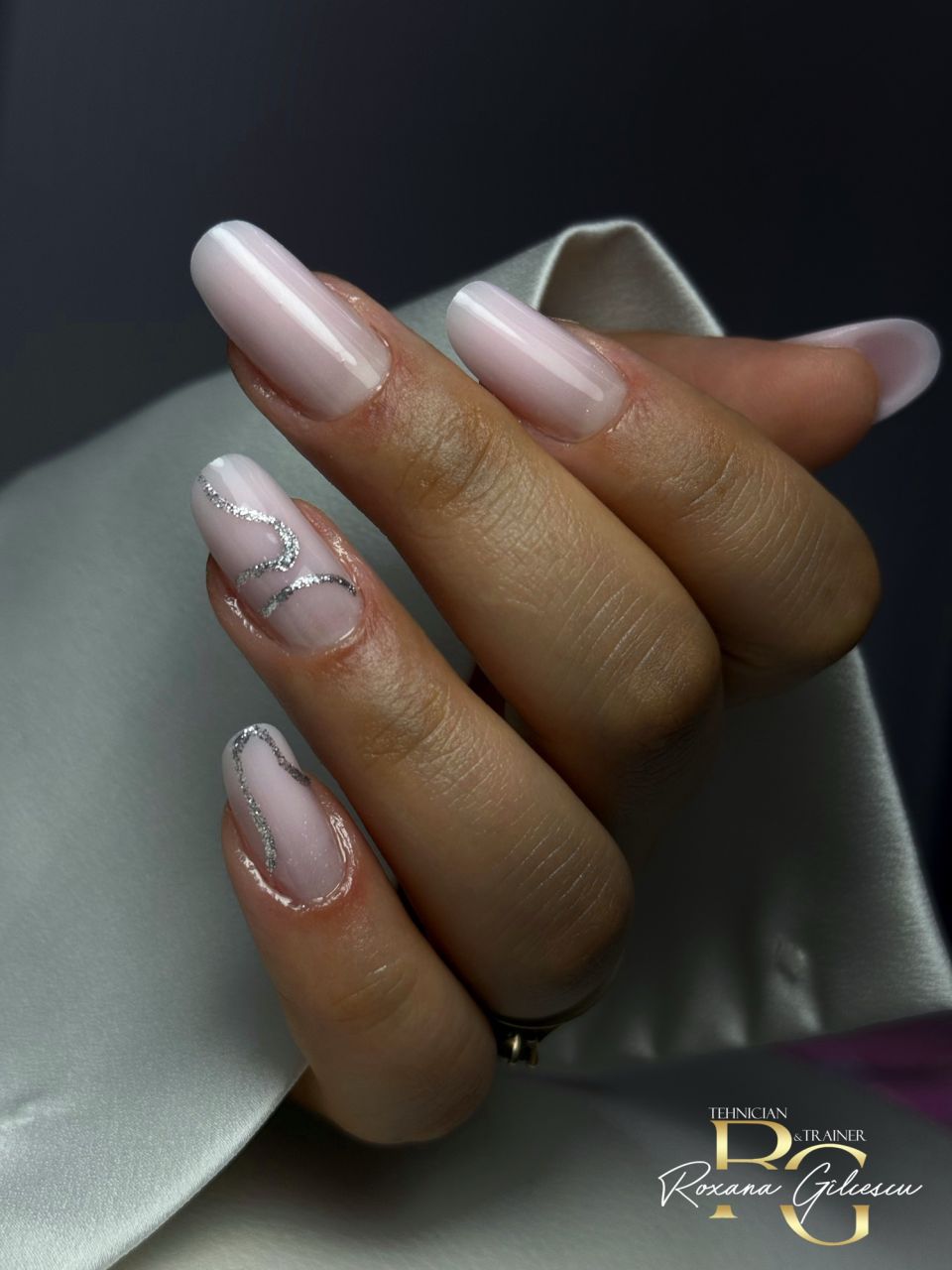 Constructie unghii cu gel - Slim made by Roxana Gilcescu - from Stailer Constructie unghii cu gel - Slim made by Roxana Gilcescu - from Stailer