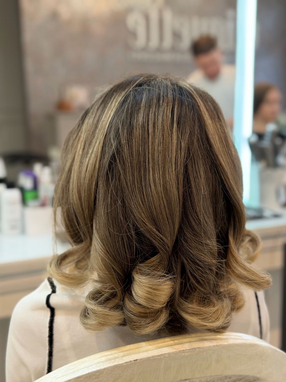 Spalat si coafat - par mediu made by Daniela Patrasco - from Stailer Spalat si coafat - par mediu made by Daniela Patrasco - from Stailer